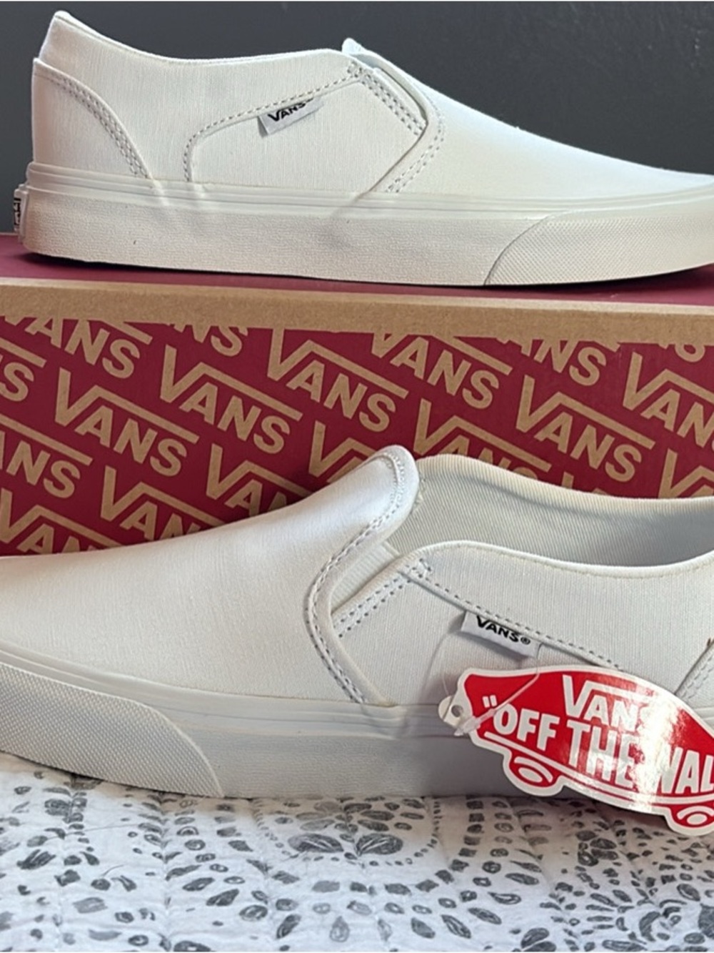 NEW Vans Asher White Slip-Ons